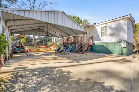 Exterior - 429 Graystone Dr, Winder, GA 30680 photo 10 of 14