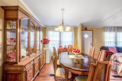Dining - 429 Graystone Dr, Winder, GA 30680 photo 2 of 2