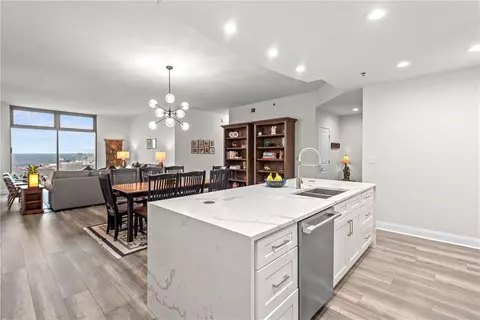 270 17th St NW #3806, Atlanta, GA 30363