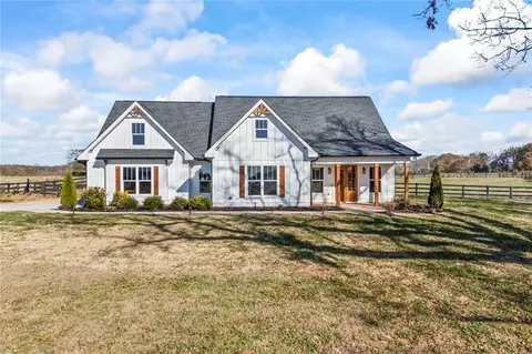 7588 State Rte 98 Rd, Commerce, GA 30530