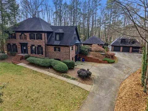 1435 Jay Ct, Snellville, GA 30078