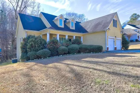 8 Crestview Ln SE, Rome, GA 30161