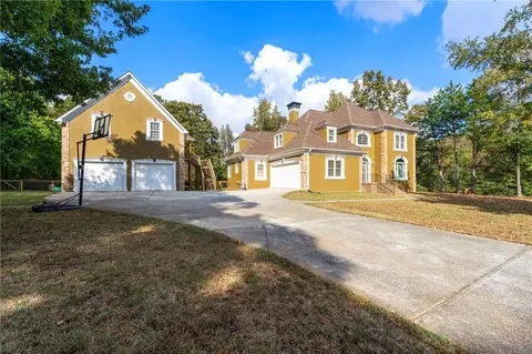 244 Dodgen Rd, Hampton, GA 30228