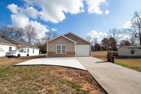 511 Circle Dr, Calhoun, GA 30701