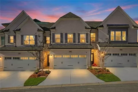 958 Buffalo Cir, Lawrenceville, GA 30046