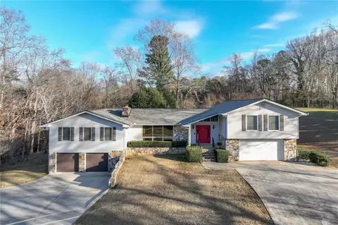 3636 Lantern Dr, Gainesville, GA 30504