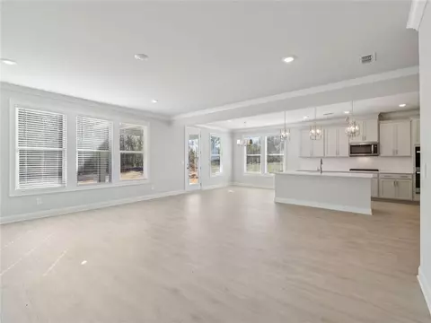 Living - 1291 Whitman Cir, Monroe, GA 30656 photo 1 of 3