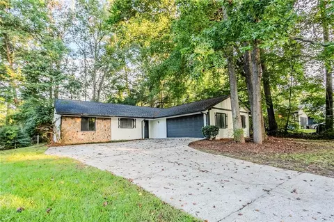 6605 Demere Dr, Morrow, GA 30260
