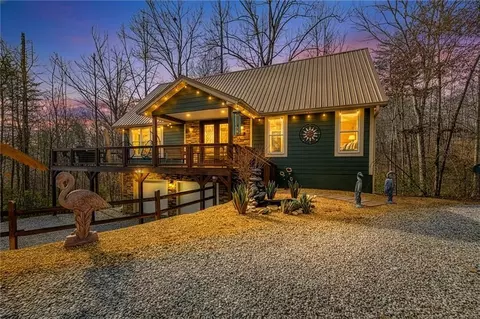195 Skunk Hollow Rd, Cleveland, GA 30528