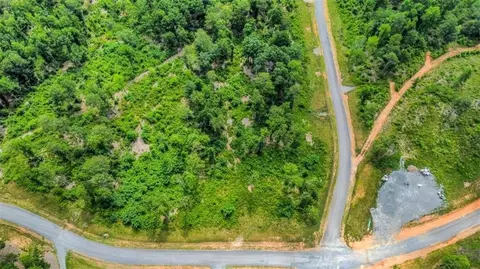 128 Twisted Oak Road, Talking Rock, GA 30175