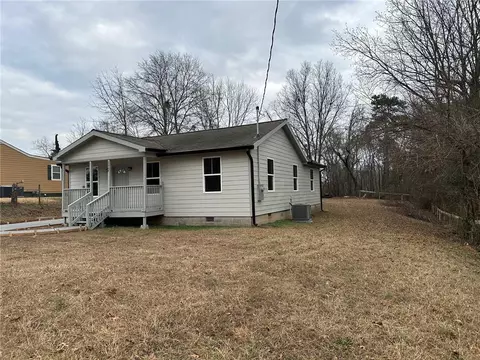 2264 Floyd Rd, Gainesville, GA 30507