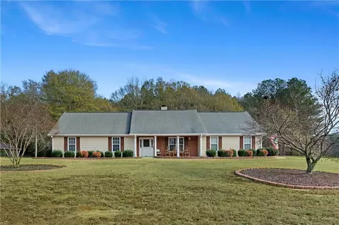 4983 Eagles Nest Ct, Loganville, GA 30052