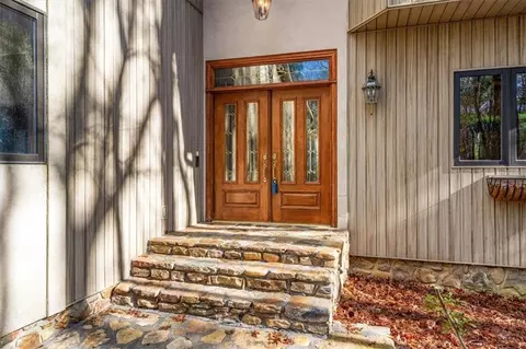 Entry Way - 576 Apache Trl, Chatsworth, GA 30705 photo 3 of 3