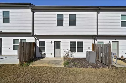Exterior - 1102 Lossie Ln, Grayson, GA 30017 photo 6 of 10