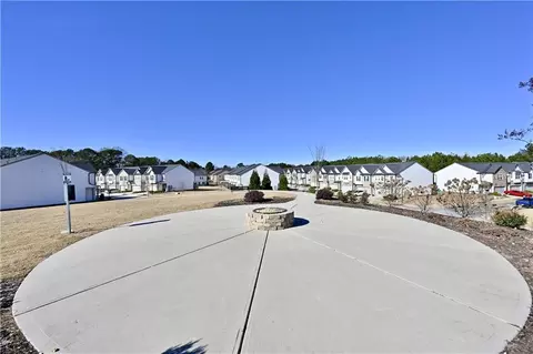Exterior - 1102 Lossie Ln, Grayson, GA 30017 photo 9 of 10