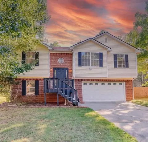 4379 Cross Ln, Decatur, GA 30035