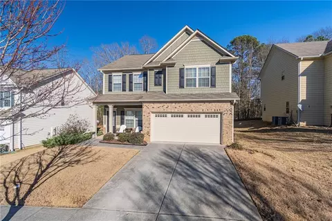 928 Pine Ln, Lawrenceville, GA 30043