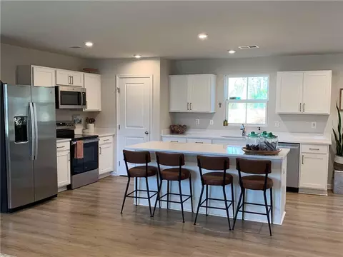 Kitchen - 2 Solstice Blvd, Rome, GA 30165 photo 3 of 4