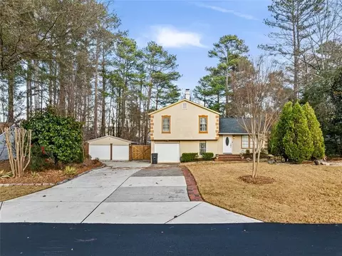 1004 Sweetwater Cir, Lawrenceville, GA 30044
