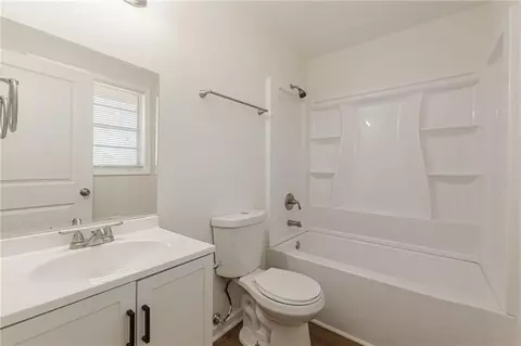 Bath - 6012 Danbury Ct, Morrow, GA 30260 photo 2 of 2