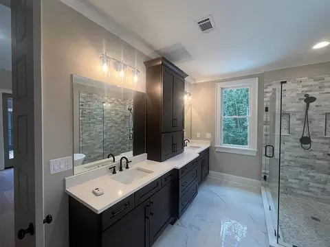 Bath - 2226 Upper Burris Rd, Canton, GA 30114 photo 5 of 8