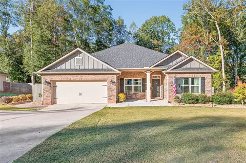 829 River Fall Dr, Jefferson, GA 30549