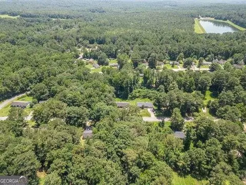 185 Mountain View Cir, Covington, GA 30016 photo 5