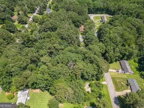 185 Mountain View Cir, Covington, GA 30016 photo 6