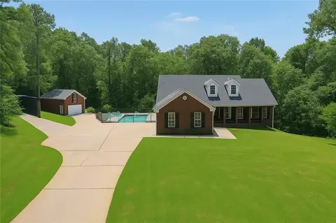 305 Moccasin Gap Rd, Jackson, GA 30233