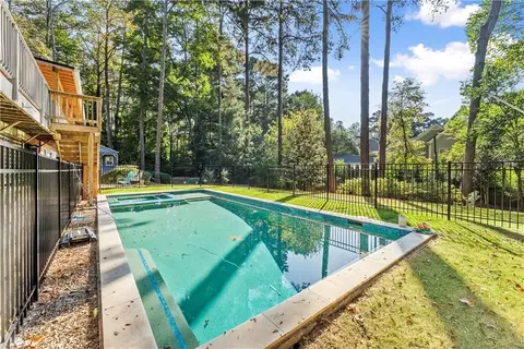 1495 Spalding Dr, Sandy Springs, GA 30350