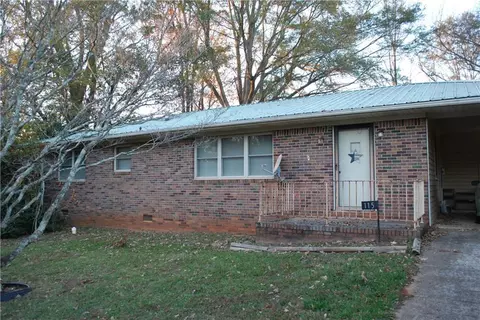 115 Wood St, Cornelia, GA 30531