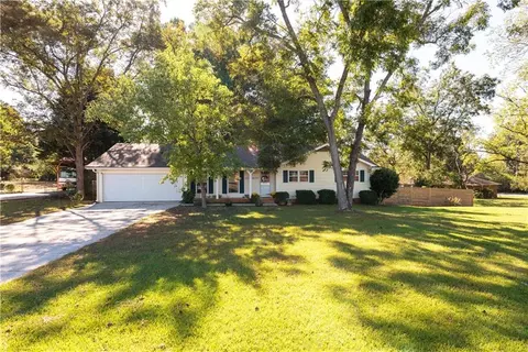 2598 Mountain View Rd, Snellville, GA 30078