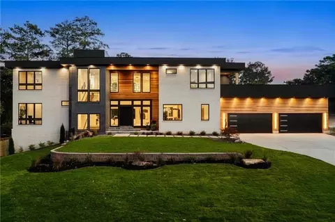 6531 Long Acres Dr, Sandy Springs, GA 30328