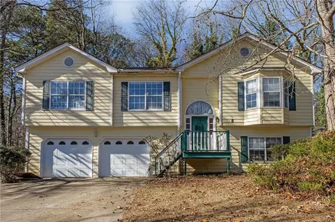 1400 Chalet Cir, Lawrenceville, GA 30043