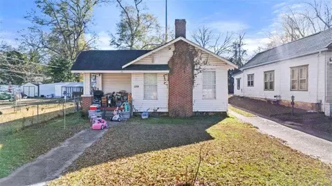 129 W Ellawood Ave W, Cedartown, GA 30125