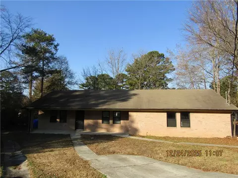 1635 Pinedale Cir, Conyers, GA 30012