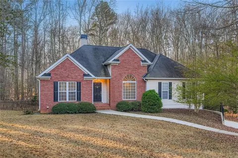 16 Inland Pt, Newnan, GA 30263