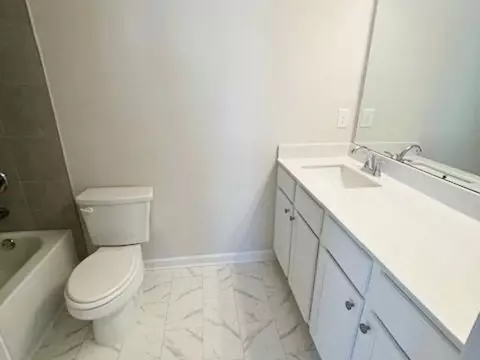 Bath - 4405 Easter Lily Ave, Buford, GA 30519 photo 3 of 4