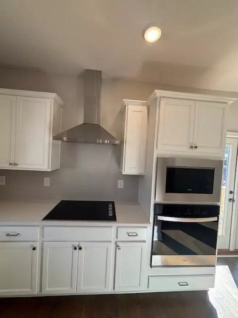 Kitchen - 4405 Easter Lily Ave, Buford, GA 30519 photo 4 of 4