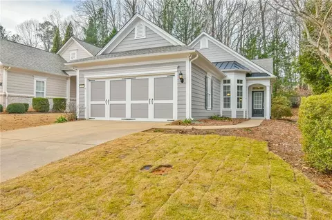 6302 Scenic View Dr, Hoschton, GA 30548