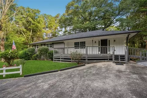 6434 Reinhardt College Pkwy, Waleska, GA 30183