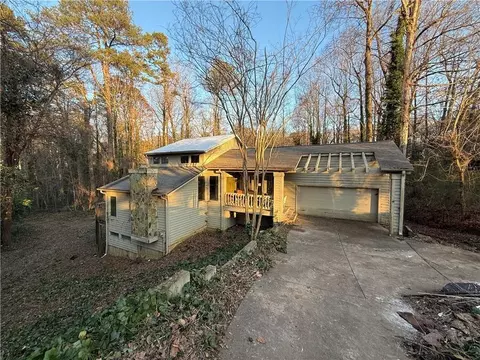 3070 Brookview Dr, Marietta, GA 30068