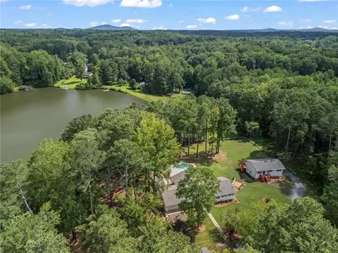 1673 Clearview Dr NW, Acworth, GA 30102