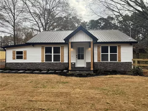 7167 Brown Bridge Rd, Covington, GA 30014
