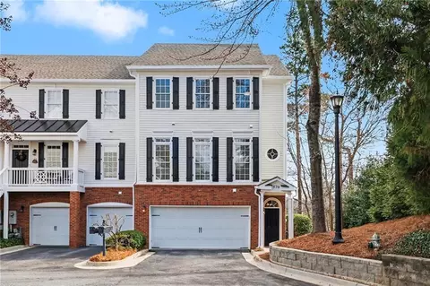 570 Neel Reid Dr, Roswell, GA 30075