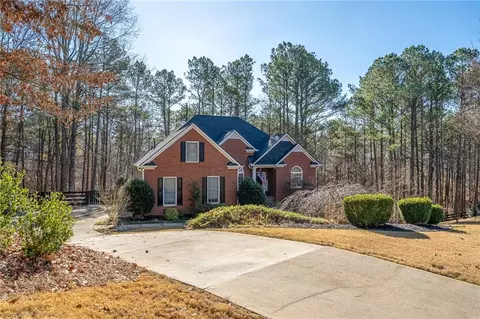 8935 Mountain Ridge Cir, Ball Ground, GA 30107