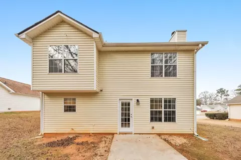 Exterior - 334 Fallview Dr, Mcdonough, GA 30253 photo 4 of 5