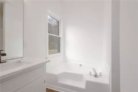 Bath - 35 Springfield Way, Covington, GA 30016 photo 4 of 9