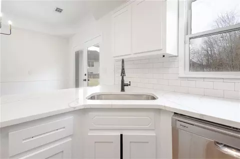 Kitchen - 35 Springfield Way, Covington, GA 30016 photo 3 of 4