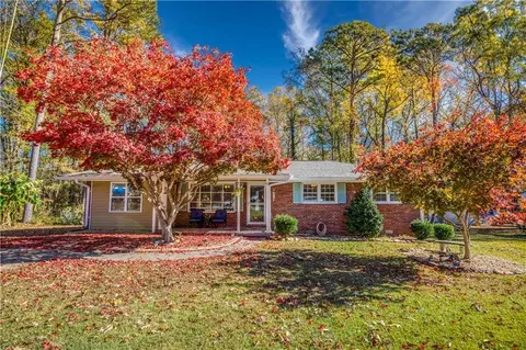 23 Woodland Rd, Auburn, GA 30011